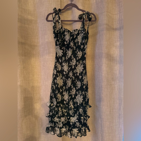 Abercrombie Tie-Strap Smocked Midi Dress: Size Small - Picture 1 of 6